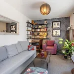 Cozy With Private Garden - Happy Апартаменты