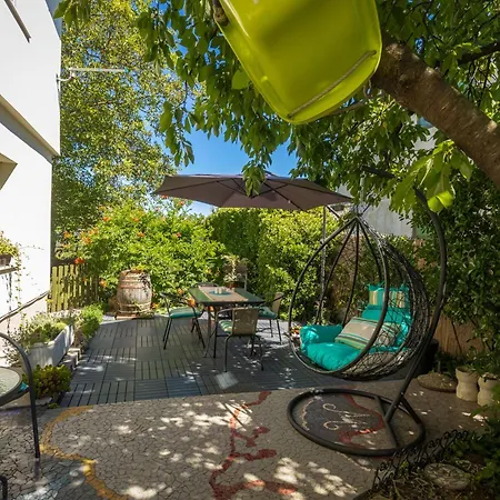 Cozy With Private Garden - Happy Apartamento *